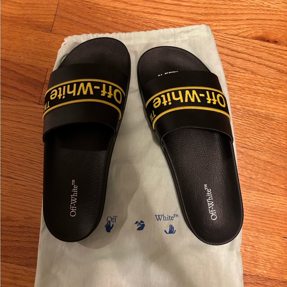 100% Authentic Off White Slides SZ 44 Mens amazing condition